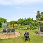 Holmfridur - 2km From The Sea By Interhome *