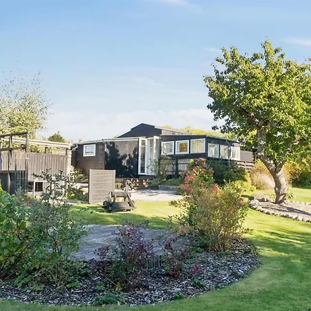 Holmfridur - 2km From The Sea By Interhome *
