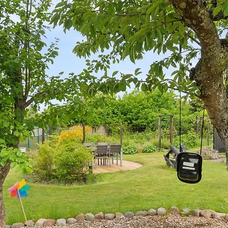Holmfridur - 2km From The Sea By Interhome