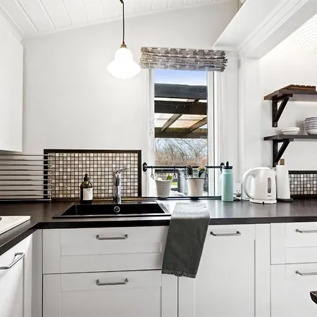 Semesterbostad Holmfridur - 2km From The Sea By Interhome *