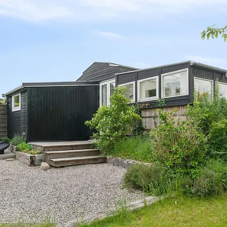 Semesterbostad Holmfridur - 2km From The Sea By Interhome